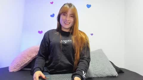 Snapshot of liahferrerr chatting on 10/20/25, 04:35 Liah Ferrer online show from 10/20/25, 04:35