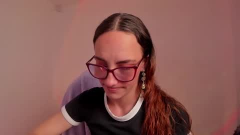 Snapshot of liahilton_ chatting on 10/10/25, 02:05 lh6 9c online show from 10/10/25, 02:05