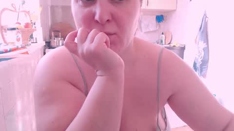 Snapshot of liahsofty chatting on 02/08/25, 11:33 miss Lia  colection for travel online show from 02/08/25, 11:33