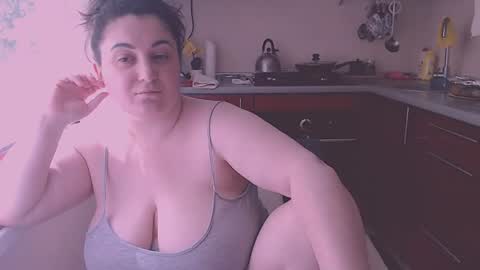 Snapshot of liahsofty chatting on 07/20/26, 09:34 miss Lia colection for travel online show from 07/20/26, 09:34
