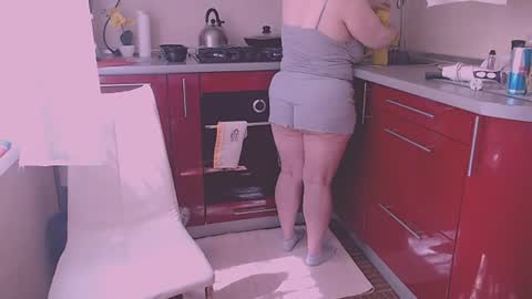Snapshot of liahsofty chatting on 07/20/26, 10:39 miss Lia colection for travel online show from 07/20/26, 10:39
