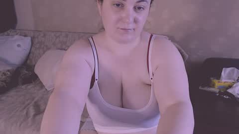 Snapshot of liahsofty chatting on 07/26/26, 12:34 miss Lia colection for travel online show from 07/26/26, 12:34