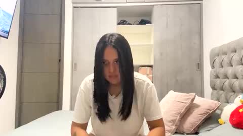 Lian  online show from 11/10/25, 02:32