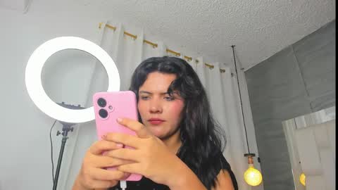 Snapshot of liakalifa chatting on 05/19/26, 01:22 Lia online show from 05/19/26, 01:22