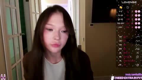 lialilia online show from 10/16/25, 02:51