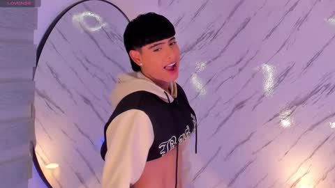 Liam online show from 02/18/25, 09:09