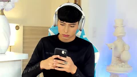 Liam online show from 09/10/25, 05:46