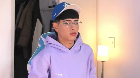 Liam online show from 10/19/25, 03:56