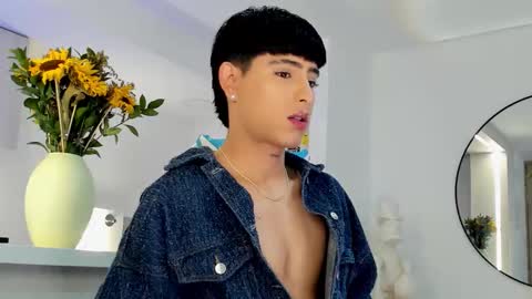 Liam online show from 10/26/25, 08:15