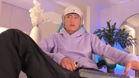 Liam online show from 03/02/26, 03:30