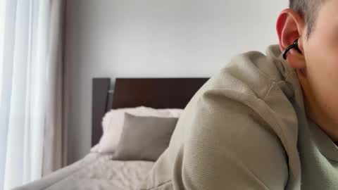 Liam online show from 09/28/25, 02:11