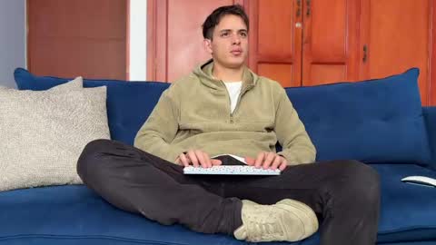 Liam online show from 04/18/26, 03:05