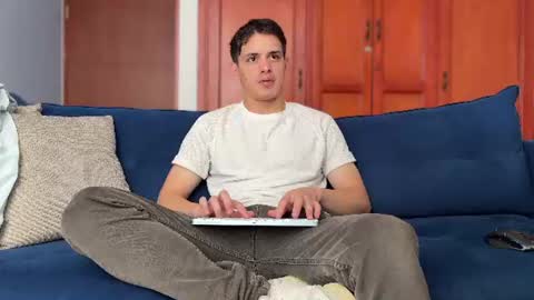 Snapshot of liam_enzho chatting on 07/23/26, 03:32 Liam online show from 07/23/26, 03:32