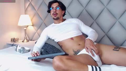 Liam Espinoza online show from 10/20/25, 10:21