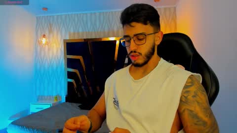 LIAM KLEIN online show from 12/15/25, 11:25