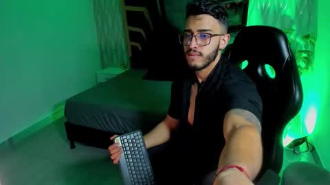 LIAM KLEIN online show from 03/06/26, 11:17