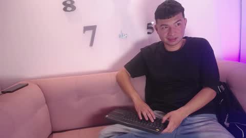 Snapshot of liam_sean chatting on 02/06/26, 03:26 Liam online show from 02/06/26, 03:26