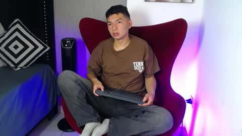 Snapshot of liam_sean chatting on 02/13/26, 01:07 Liam online show from 02/13/26, 01:07