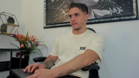 Liam online show from 01/22/25, 01:11