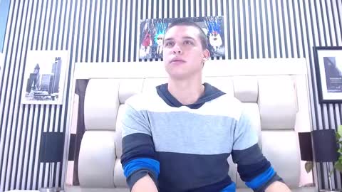 liam_york online show from 11/16/25, 01:49