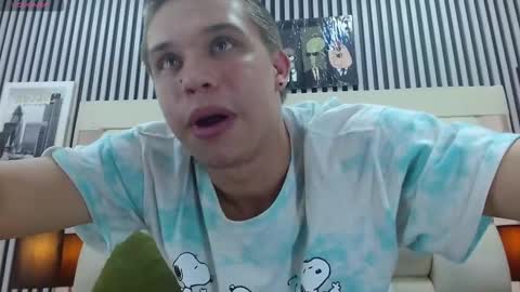 liam_york online show from 12/02/25, 04:40