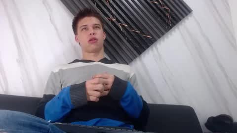 liam_york online show from 01/19/26, 07:01