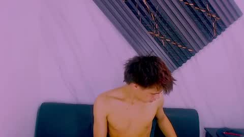 liam_york online show from 04/15/26, 05:20