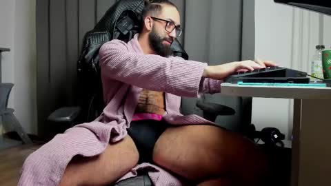 Liam online show from 03/01/25, 06:57