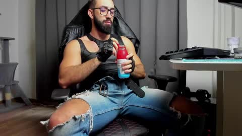 Liam online show from 03/02/25, 07:10