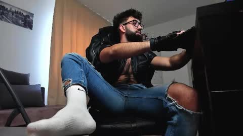 Liam online show from 02/14/26, 07:38