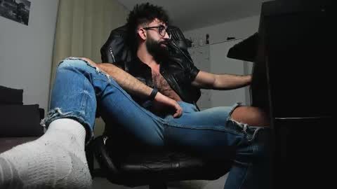 Liam online show from 02/25/26, 08:18