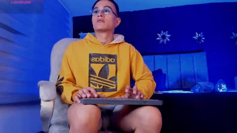 Snapshot of liamdeep_ chatting on 04/19/26, 03:55 LiamDeep online show from 04/19/26, 03:55
