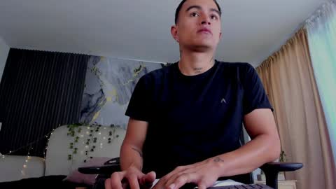 Snapshot of liamdeep_ chatting on 05/09/26, 12:32 LiamDeep online show from 05/09/26, 12:32