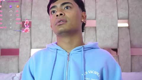 Snapshot of liamjaxon chatting on 03/04/26, 03:23 Liam online show from 03/04/26, 03:23