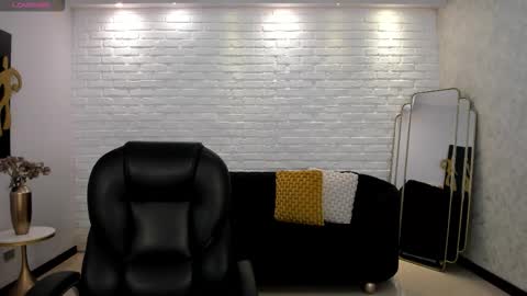 Liam online show from 11/12/25, 03:40