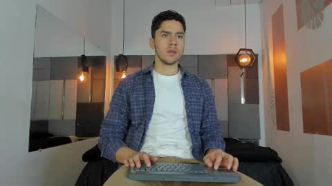 Snapshot of liamnovak chatting on 02/11/26, 12:54 Liam online show from 02/11/26, 12:54