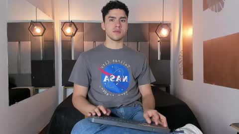 Snapshot of liamnovak chatting on 03/04/26, 01:06 Liam online show from 03/04/26, 01:06