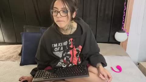 L I A M O N R O E online show from 06/03/26, 12:08