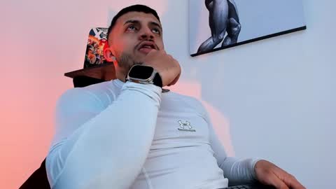 Snapshot of liamreigns_ chatting on 02/06/25, 01:32 liam online show from 02/06/25, 01:32