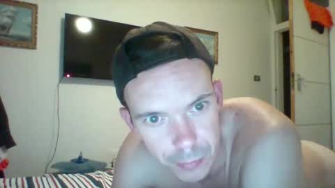 Snapshot of liamrosezn chatting on 01/16/26, 08:13 LiamRose online show from 01/16/26, 08:13