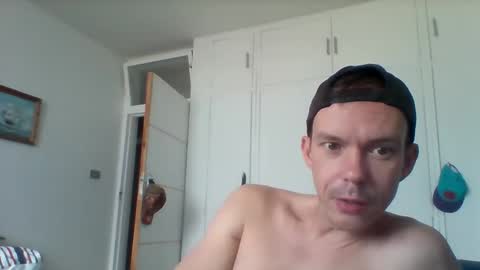 Snapshot of liamrosezn chatting on 05/01/26, 08:08 LiamRose online show from 05/01/26, 08:08
