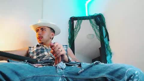 Liam online show from 12/16/25, 04:50