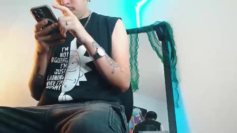 Liam online show from 12/23/25, 04:21