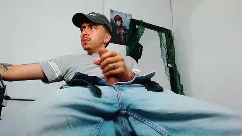 Liam online show from 02/14/26, 06:32