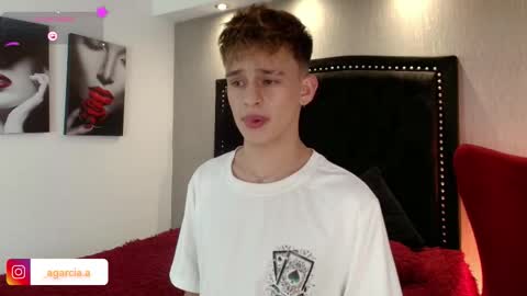 Snapshot of liamwild20 chatting on 01/19/26, 05:33 liam online show from 01/19/26, 05:33