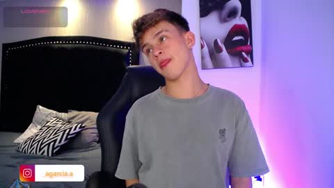 liam online show from 03/30/26, 04:57