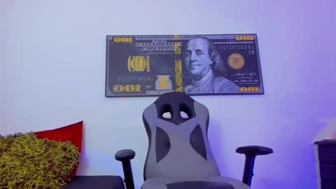    online show from 01/06/25, 10:02