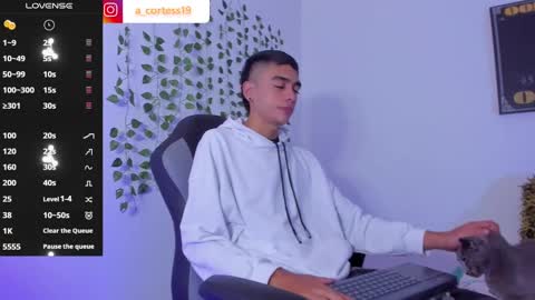    online show from 01/21/25, 12:18