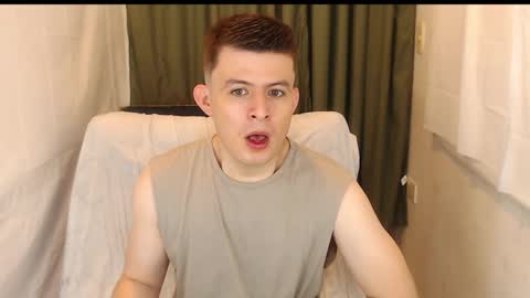 lian_eathan online show from 11/28/25, 05:37