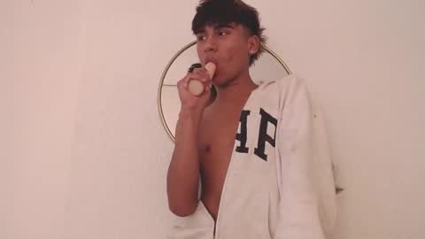 SAMUEL SAMY online show from 11/06/25, 07:37